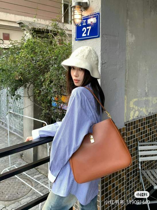 Picture of Celine Wallets _SKUfw225668655fw